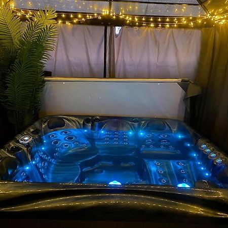 Secret Gem 1 Bed Garden Flat Private Luxury Hot Tub Apartment Борнмът Екстериор снимка
