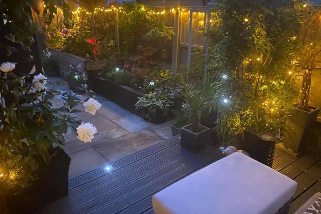 Secret Gem 1 Bed Garden Flat Private Luxury Hot Tub Apartment Борнмът Екстериор снимка